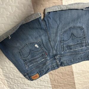 Stylish Blue Denim Women's Jean Shorts